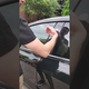 Imagen para el artículo titulado Usuarios de Tesla se implantan microchips en la mano para controlar sus coches